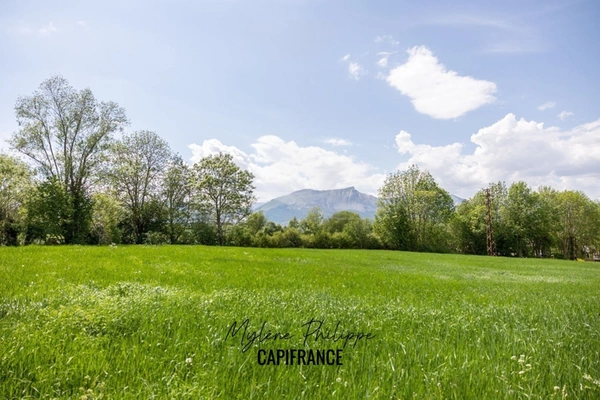 Terrain à vendre (05260)