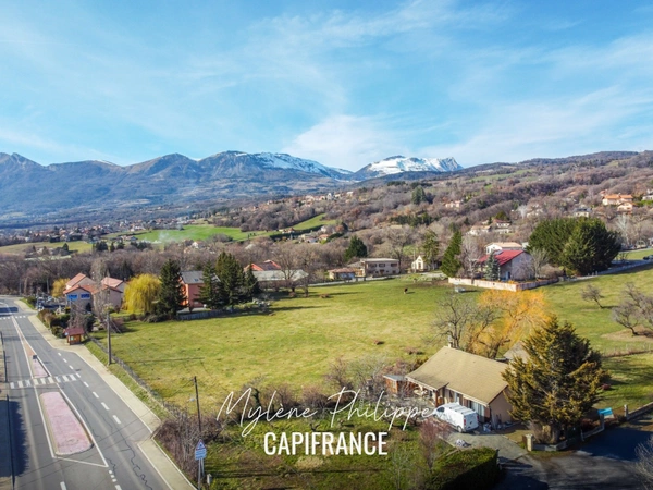 À vendre – Terrain constructible au “Hameau du Grand Pré”, sur la commune de La Rochette
