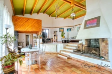Maison T7 à vendre VITROLLES village avec piscine