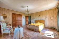 Bastide Old Mill in SALON DE PROVENCE (13) 400 m² and more than 4000 m² of land 