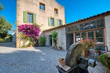 Bastide Old Mill in SALON DE PROVENCE (13) 400 m² and more than 4000 m² of land 