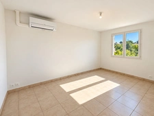 Maison T5 à vendre à Manosque Village - surface utile d'environ 220 m²