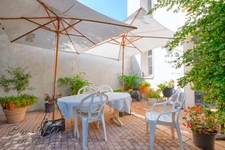 Maison de charme - T6 à vendre avec jardin, piscine, garage et atelier à Istres ( 13)