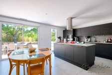 Maison T5 entièrement rénovée avec piscine