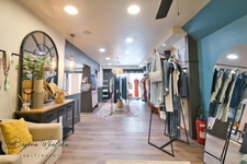 EXCLUSIVITÉ MAGASIN PRÊT À PORTER à SALON DE PROVENCE (13)