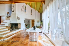Maison T7 à vendre VITROLLES village avec piscine