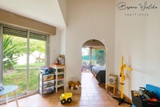 Maison T7 à vendre VITROLLES village avec piscine
