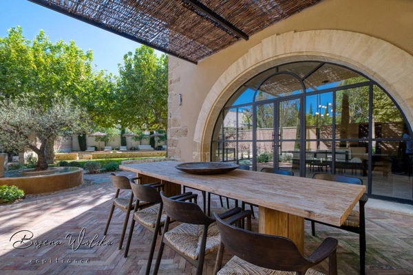 HOTEL PARTICULIER À VENDRE - 22 PIÈCES - SUD DE LA FRANCE - MOURIES (13)