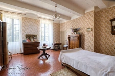 Bastide Old Mill in SALON DE PROVENCE (13) 400 m² and more than 4000 m² of land 