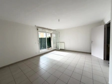 Appartement T1 PMR avec jardinet et place de stationnement à MIRAMAS (13)