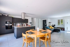 Maison T5 entièrement rénovée avec piscine