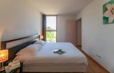 Carcassonne (11), proche Centre Historique : T2 avec terrasse et parking en résidence gérée - Statut LMNP