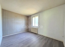 Charmante maison de plain-pied de 71 m² avec véranda, garage, jardin et panneaux photovoltaïques