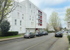 Appartement T3 lumineux avec balcon, 1 place de parking sécurisé et tout à pied – Idéal résidence principale ou investissement