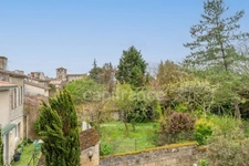 Exceptional stone residence - 11 rooms - 400m² - Large wooded garden - 1700m² plot