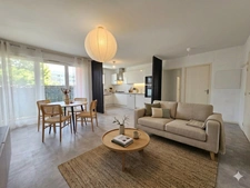 Appartement T3 lumineux avec balcon, 1 place de parking sécurisé et tout à pied – Idéal résidence principale ou investissement