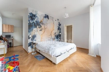 Exceptional stone residence - 11 rooms - 400m² - Large wooded garden - 1700m² plot