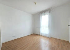 Appartement T3 lumineux avec balcon, 1 place de parking sécurisé et tout à pied – Idéal résidence principale ou investissement