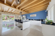 MAGNIFIQUE MAISON EN PIERRE DE 210 M² AVEC PISCINE, GARAGE ET BOULODROME – PROCHE ST EMILION & BORDEAUX