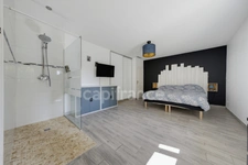 MAGNIFIQUE MAISON EN PIERRE DE 210 M² AVEC PISCINE, GARAGE ET BOULODROME – PROCHE ST EMILION & BORDEAUX