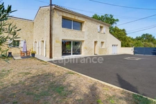 MAGNIFIQUE MAISON EN PIERRE DE 210 M² AVEC PISCINE, GARAGE ET BOULODROME – PROCHE ST EMILION & BORDEAUX