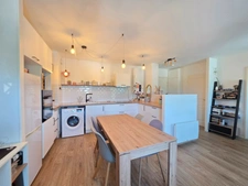 Appartement T2 46m² entièrement rénové, avec parking privatif, à 5min à pied du centre-ville