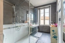 Exceptional stone residence - 11 rooms - 400m² - Large wooded garden - 1700m² plot