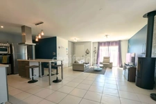Maison familiale 135m², 4 chambres, bureau avec jardin et garage