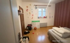 ENSEMBLE IMMOBILIER 410 m2 + 470 m2 dépendances sur 3600m2 2 maisons 1 appartement à VARENNES LES NARCY (58) proche LA CHARITE SUR LOIRE, POUILLY SUR LOIRE, COSNES SUR LOIRE, NEVERS