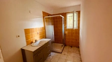 PAVILLON DE PLAIN-PIED 3 CHAMBRES DOUBLE SEJOUR ET JARDIN LA CHARITE SUR LOIRE (58) proche NEVERS