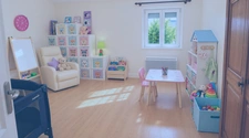 ENSEMBLE IMMOBILIER 410 m2 + 470 m2 dépendances sur 3600m2 2 maisons 1 appartement à VARENNES LES NARCY (58) proche LA CHARITE SUR LOIRE, POUILLY SUR LOIRE, COSNES SUR LOIRE, NEVERS