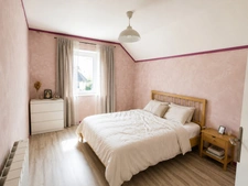 ENSEMBLE IMMOBILIER 410 m2 + 470 m2 dépendances sur 3600m2 2 maisons 1 appartement à VARENNES LES NARCY (58) proche LA CHARITE SUR LOIRE, POUILLY SUR LOIRE, COSNES SUR LOIRE, NEVERS