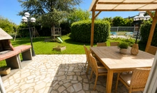 ENSEMBLE IMMOBILIER 410 m2 + 470 m2 dépendances sur 3600m2 2 maisons 1 appartement à VARENNES LES NARCY (58) proche LA CHARITE SUR LOIRE, POUILLY SUR LOIRE, COSNES SUR LOIRE, NEVERS