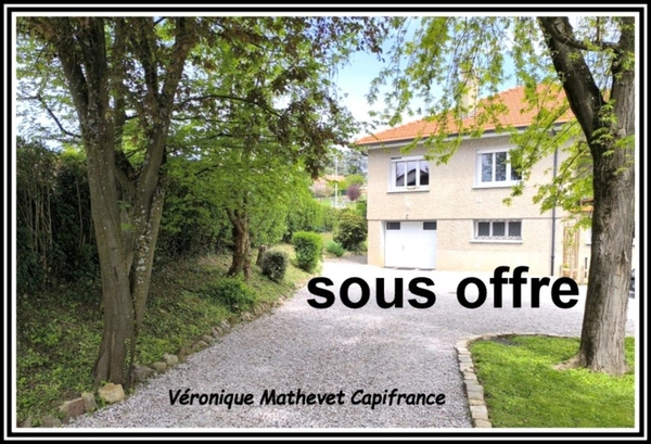 Maison rénovée 123m2 4 chambres sur terrain plat constructible de 1000m2