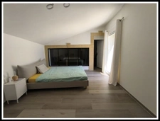 MAISON PLAIN PIED AVEC PISCINE ET SANS VIS A VIS