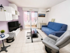 Appartement T2 de 40 m² avec terrasse, parking privatif et piscine – Centre-ville de MEZE (34)