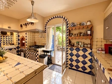 Single-storey stone farmhouse - 250 m² - Ibiza-style pool house - Montpellier Centre (34) 