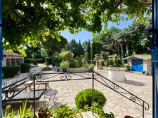 Single-storey stone farmhouse - 250 m² - Ibiza-style pool house - Montpellier Centre (34) 