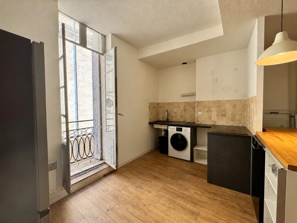 Appartement à vendre 3 pièces MONTPELLIER CENTRE HISTORIQUE (34)- Le charme de l'ancien à personnaliser