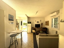 Appartement à vendre 3 pièces  COMME UNE PETITE MAISON A AIGULONGUE