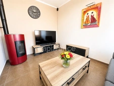 Maison plain pied de 80 m² avec 4 pièces, piscine jacuzzi et panneaux solaires à Vergèze