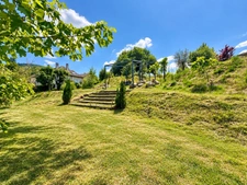 Maison individuelle de 305 m² sur plus de 7 200 m² de terrain – Beaux volumes et fort potentiel