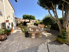 Maison plain pied de 80 m² avec 4 pièces, piscine jacuzzi et panneaux solaires à Vergèze