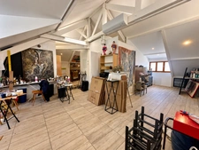 Maison individuelle de 305 m² sur plus de 7 200 m² de terrain – Beaux volumes et fort potentiel
