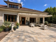 Maison individuelle de 305 m² sur plus de 7 200 m² de terrain – Beaux volumes et fort potentiel