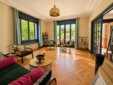 Maison individuelle de 305 m² sur plus de 7 200 m² de terrain – Beaux volumes et fort potentiel