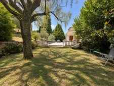 Maison individuelle de 305 m² sur plus de 7 200 m² de terrain – Beaux volumes et fort potentiel
