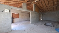 Maison en pierre mitoyenne de 70 m² à rénover entièrement — Terrain de 1 112 m²