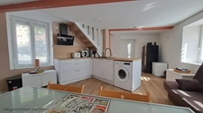 Maison de village T2/T3 de 48 m² (60 m² au sol) entièrement rénovée - Tourzel-Ronzières