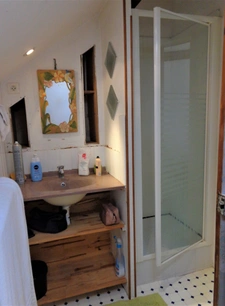 Maison T5 de 105 m² – Cour sans vis-à-vis, Véranda, Terrasse, Garage et dépendance